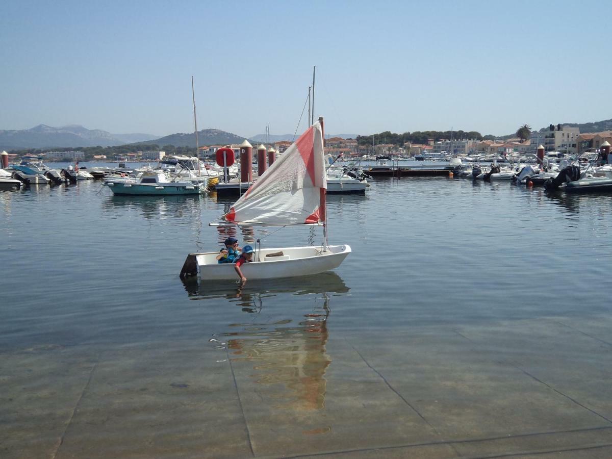 Coudouliere Vue Mer Et Port Six-Fours-les-Plages Exterior photo